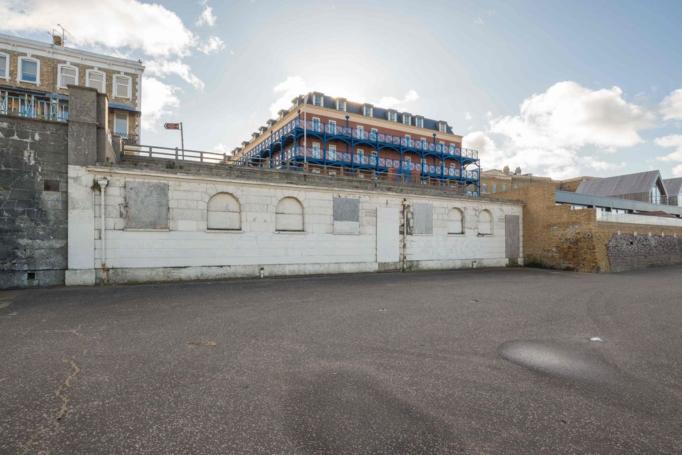 Sea Wall House - Margate - property for sale - toilet - Strutt and Parker