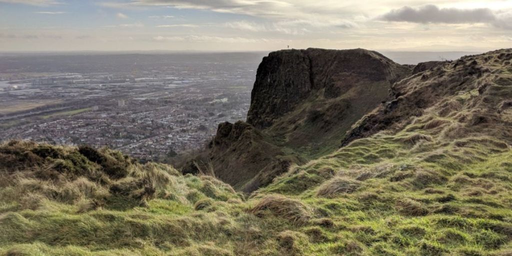 Hiker captures picturesque photo but gets a surprise when he sees what ...