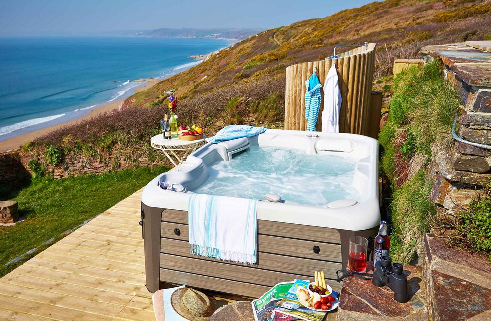 Seaglass - Cornwall - hot tub - Unique Home Stays