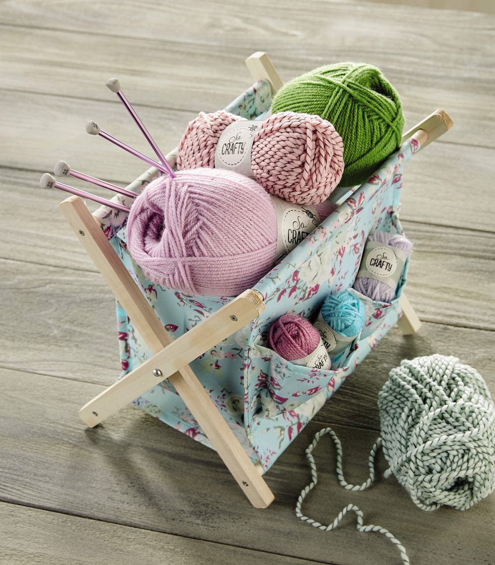 Product, Textile, Wool, Thread, Purple, Woolen, Creative arts, Violet, Knitting, Crochet, 