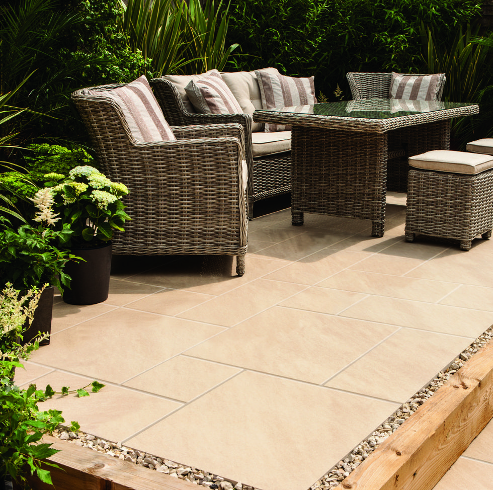 Outdoor furniture, Furniture, Flowerpot, Floor, Wicker, Outdoor table, Rectangle, Tile, Flagstone, Home accessories, 