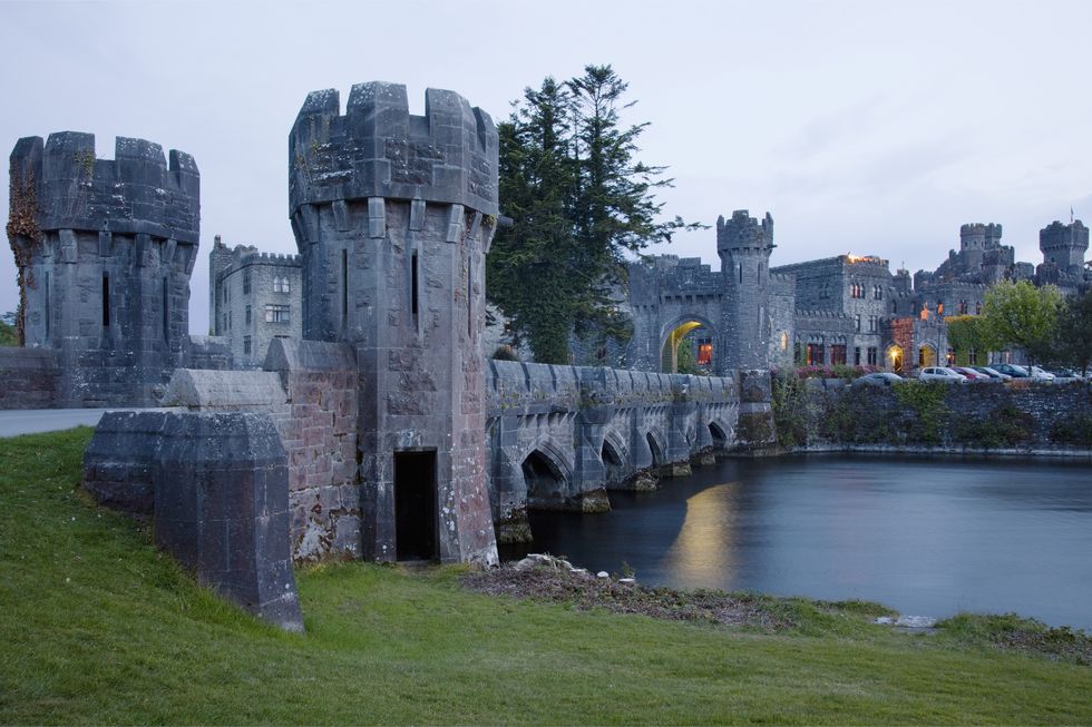 Ashford Castle - bridge - Ireland