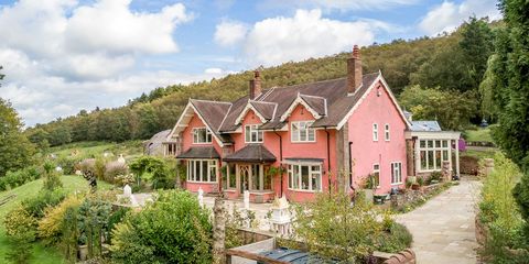 This Cotswold cottage has been transformed into a modern 