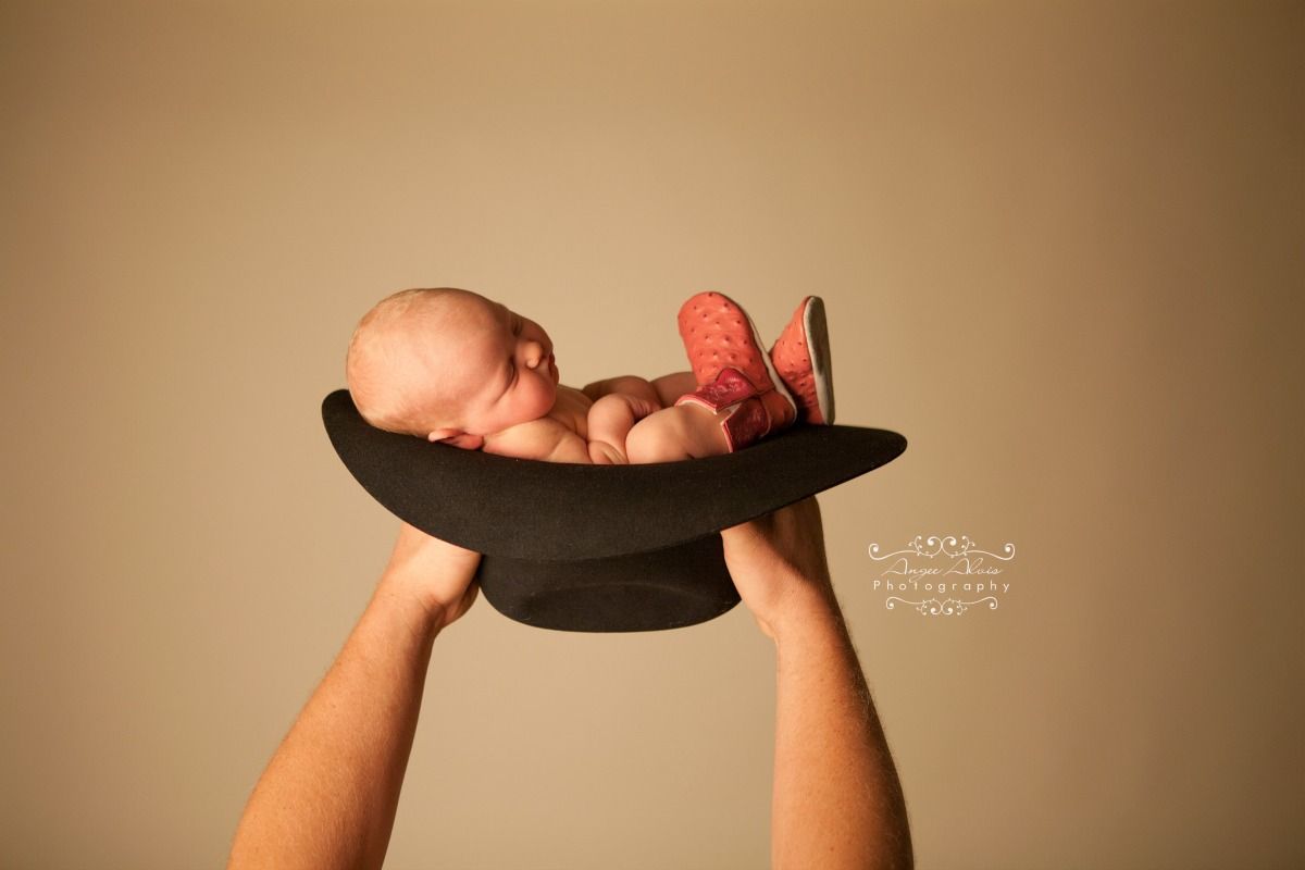 12 Utterly Adorable Country-Themed Newborn Photos