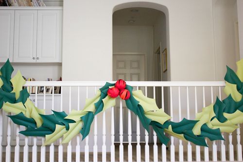 Christmas DIY: Contruction Paper Garland  Diy christmas garland, Diy  christmas tree garland, Paper garland