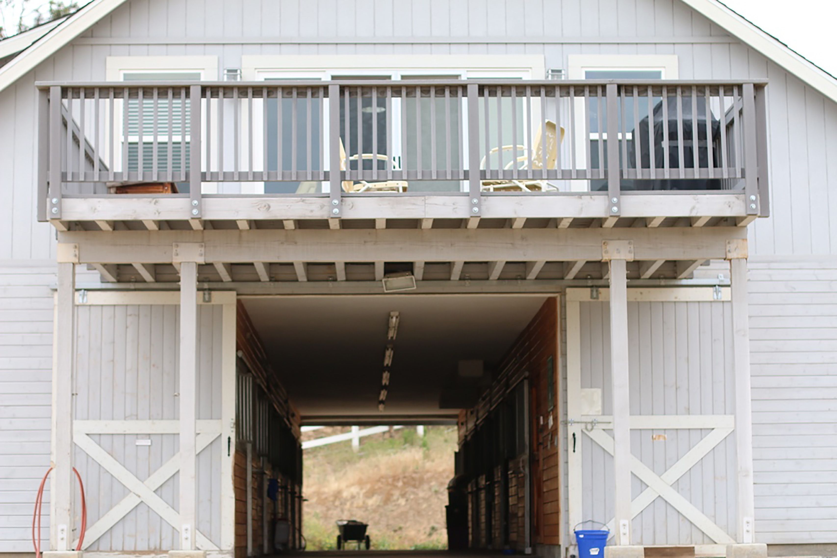 12-Stall Barn Is Now the Most Beautiful Country Home - Converted Barn Renovation 12-Stall Barn Is Now The Most Beautiful Country Home - Converted Barn Renovation