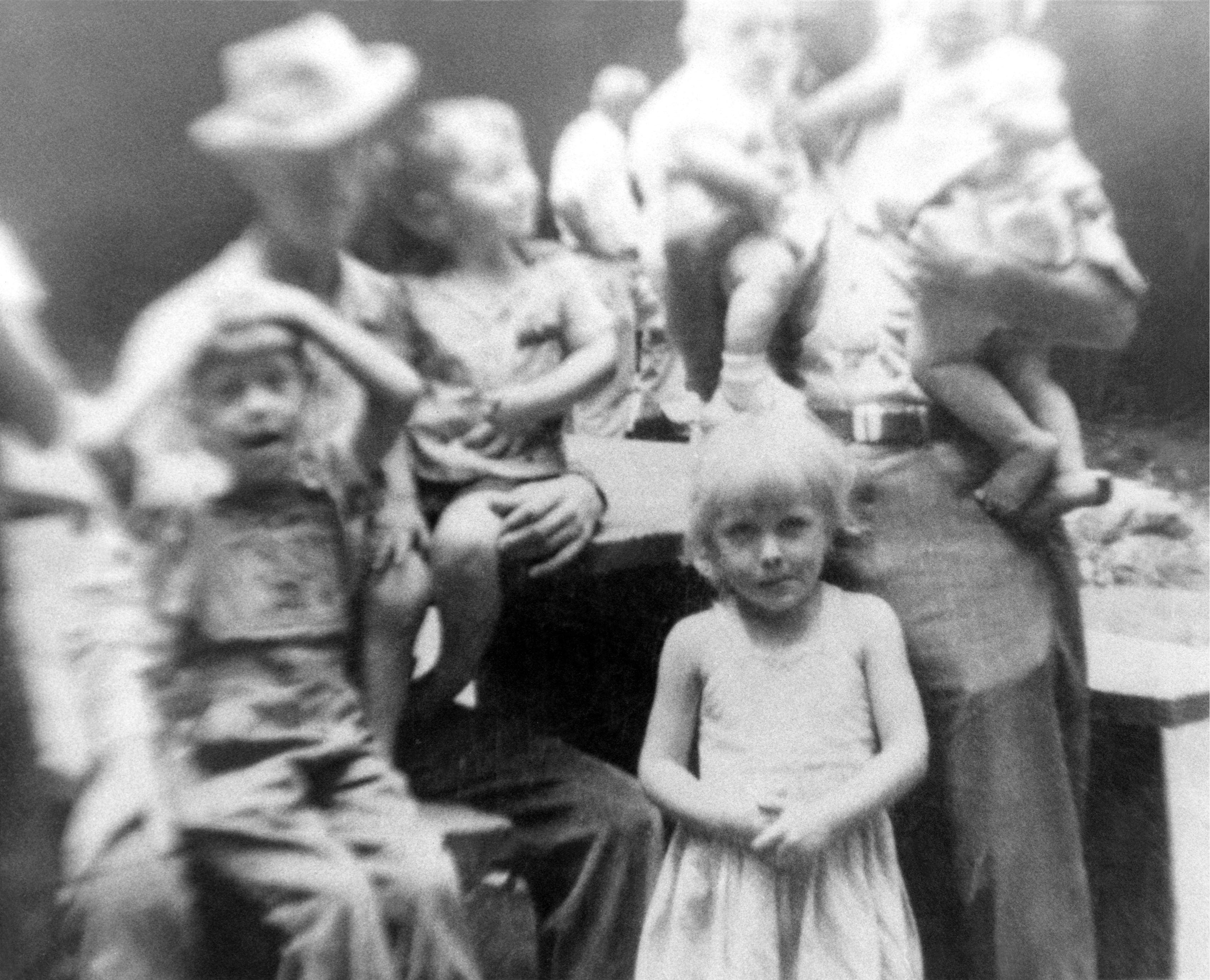 30 Photos of a Young Dolly Parton