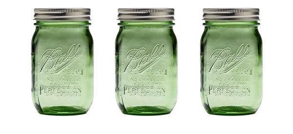 https://hips.hearstapps.com/countryliving/assets/cm/15/09/54eb7868d8bff_-_hb-photo-ball-jars-heritage-collection-green.jpg