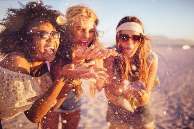 Eyewear, Glasses, Vision care, Fun, Happy, Summer, People in nature, Sunglasses, Goggles, Sunlight, 