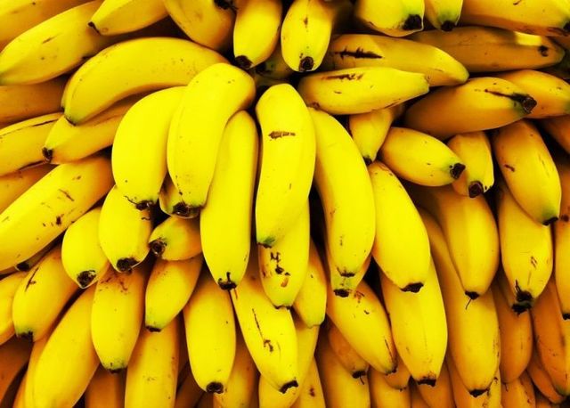 Whole food, Yellow, Food, Natural foods, Fruit, Cooking plantain, Photograph, Banana family, Orange, Banana, 
