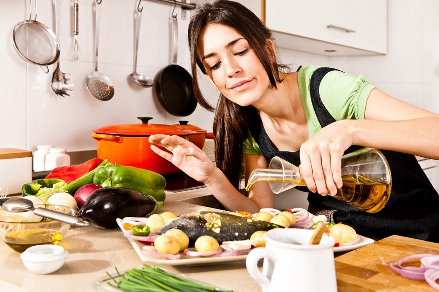 Food, Tableware, Dishware, Serveware, Produce, Whole food, Meal, Table, Natural foods, Kitchen utensil, 