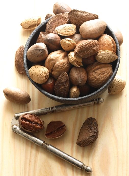 Brown, Food, Ingredient, Produce, Nut, Seed, Nuts & seeds, Sweetness, Almond, Kitchen utensil, 