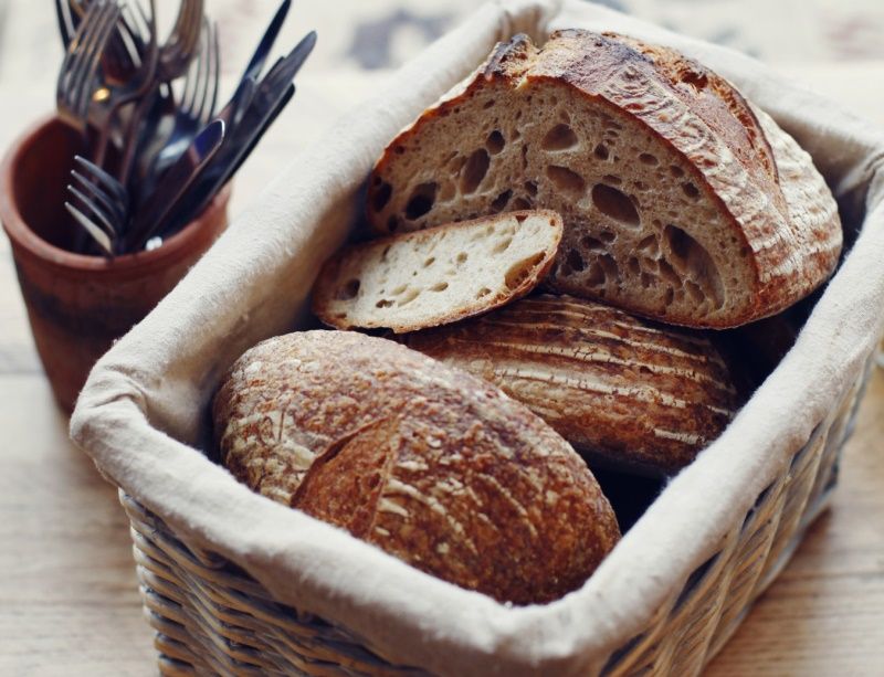 Bread, Food, Baked goods, Ingredient, Brown bread, Cuisine, Kitchen utensil, Whole wheat bread, Loaf, Gluten, 