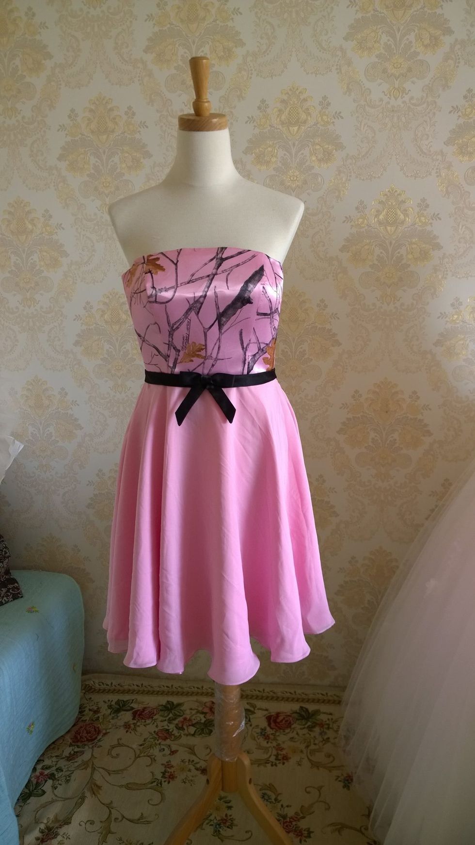 Dress, Pink, Style, One-piece garment, Formal wear, Lavender, Peach, Day dress, Pattern, Teal, 