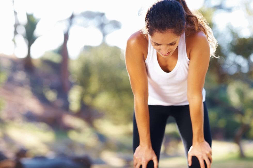 Shoulder, Elbow, Undershirt, Hand, Human leg, People in nature, Exercise, Chest, Waist, Sleeveless shirt, 