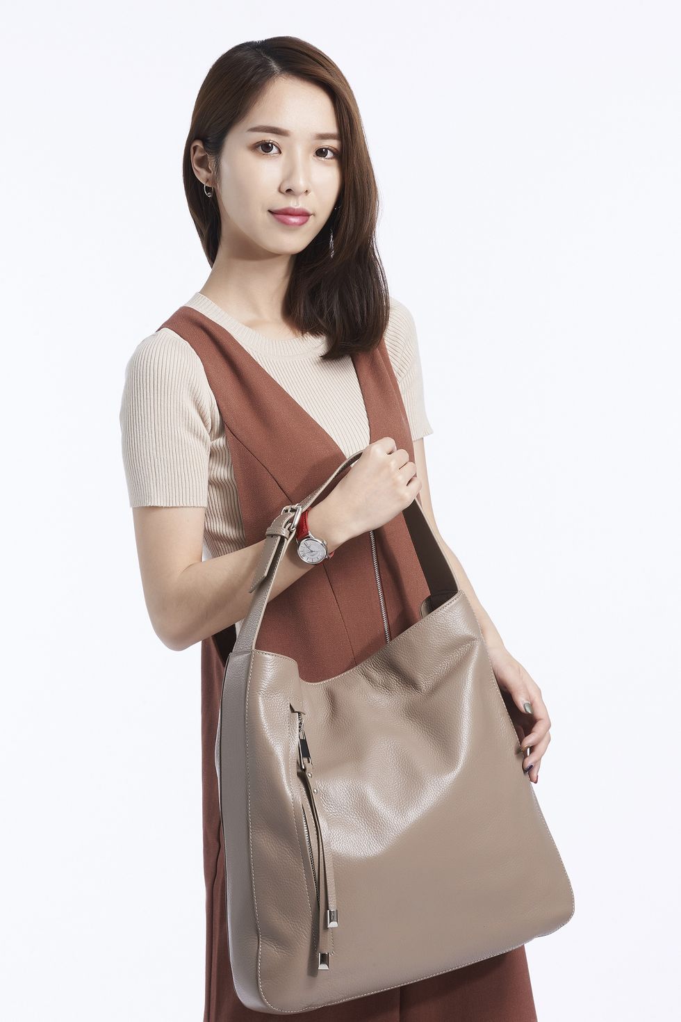 Brown, Sleeve, Shoulder, Bag, Style, Fashion accessory, Luggage and bags, Beauty, Shoulder bag, Fashion, 