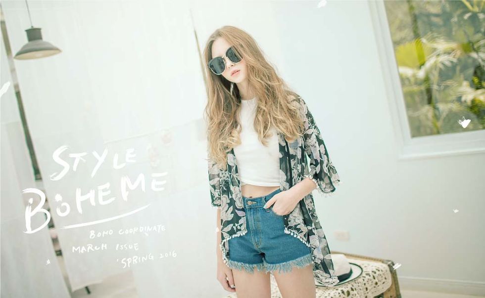 Clothing, Eyewear, Product, jean short, Denim, Sunglasses, Shorts, Thigh, Cool, Picture frame, 