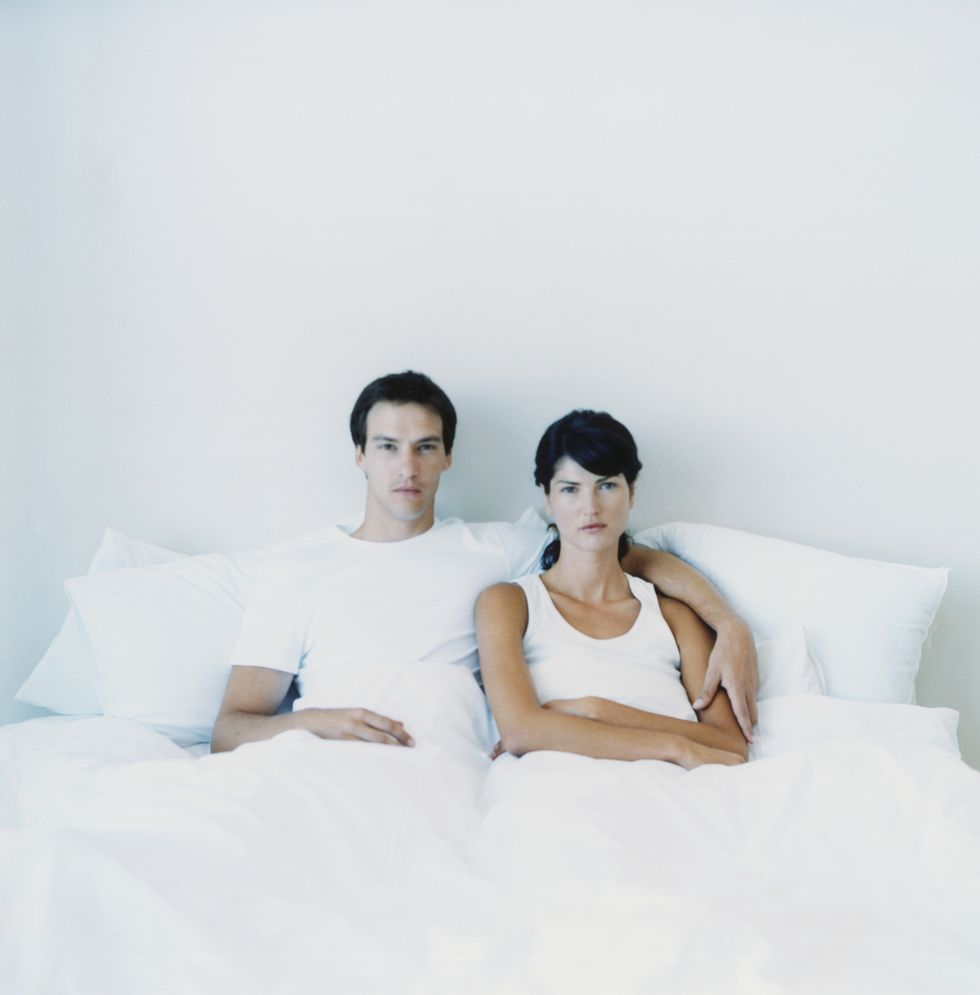 Comfort, Shoulder, Sitting, Photograph, Linens, Black hair, Neck, Youth, Photography, Bedding, 