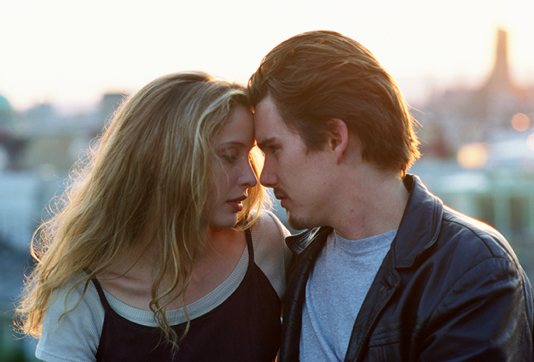 Ear, Jacket, People in nature, Interaction, Love, Romance, Honeymoon, Brown hair, Conversation, Blond, 