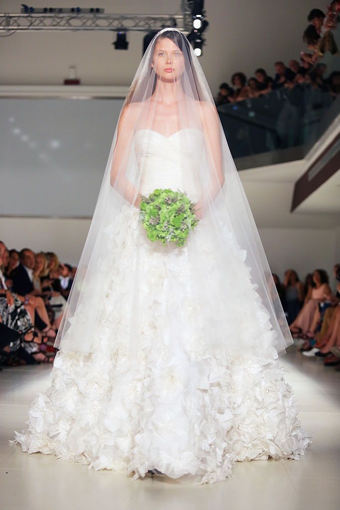Bridal clothing, Bridal veil, Shoulder, Veil, Gown, Dress, Formal wear, Wedding dress, Bride, Fashion, 