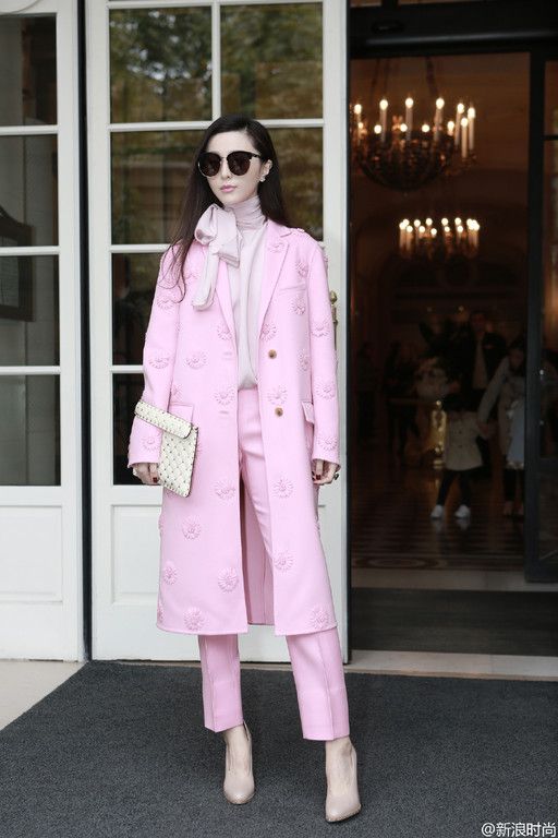 Clothing, Sleeve, Coat, Textile, Outerwear, Style, Pink, Sunglasses, Street fashion, Overcoat, 