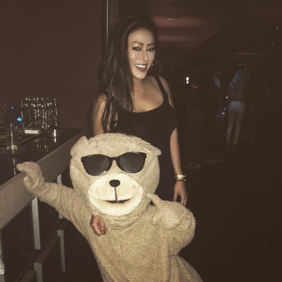 Cool, Goggles, Flash photography, Necklace, Stuffed toy, Fur, Humour, 