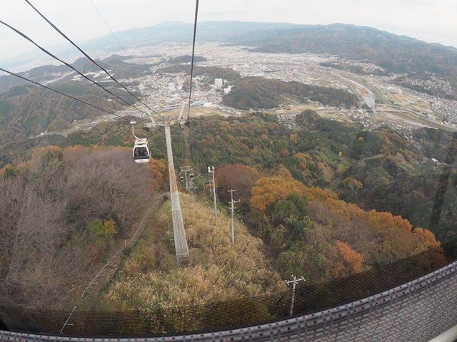 Slope, Highland, Hill, Cable car, Cable car, Electricity, Hill station, Valley, Fell, Public utility, 