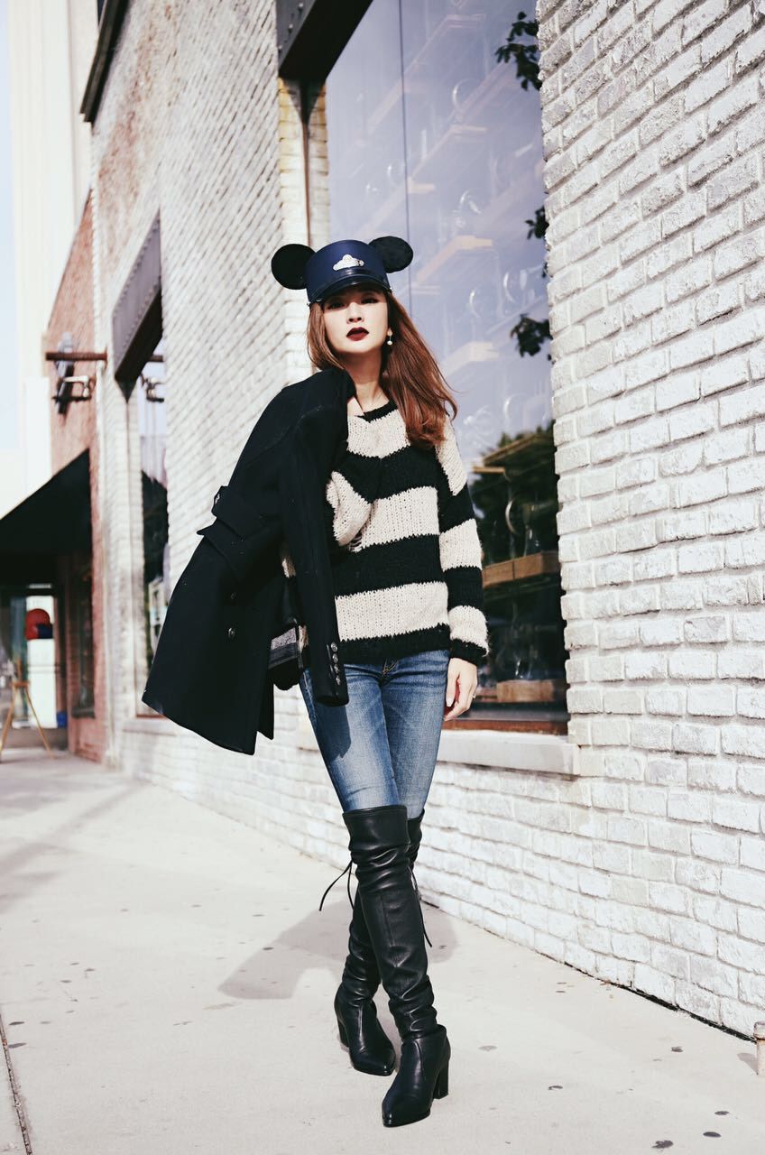 Clothing, Boot, Textile, Outerwear, Hat, Winter, Style, Denim, Street fashion, Knee, 