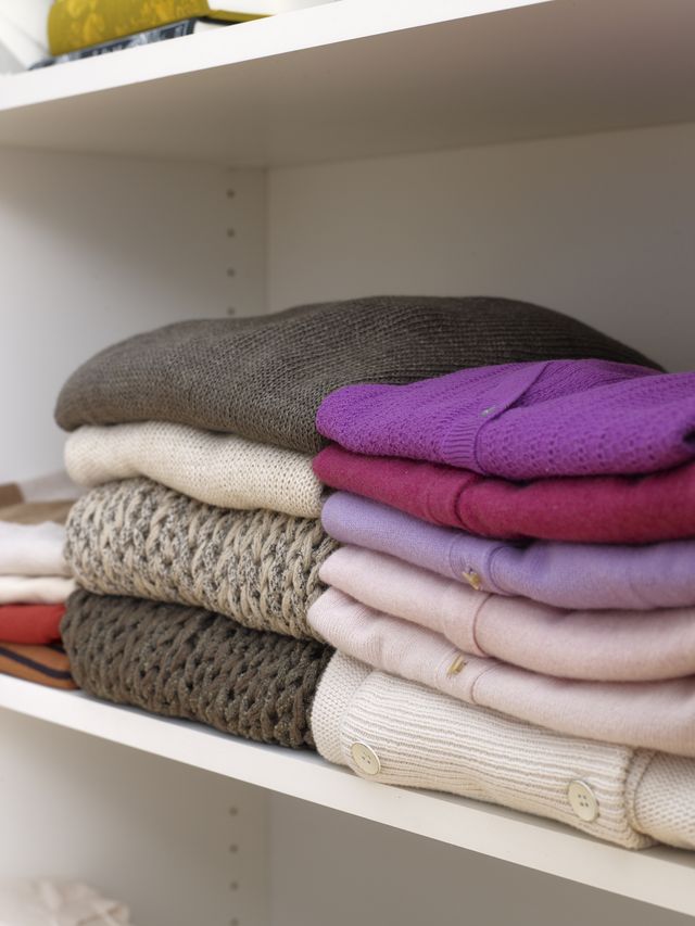 Textile, Purple, Magenta, Violet, Grey, Wool, Lavender, Woolen, Natural material, Towel, 