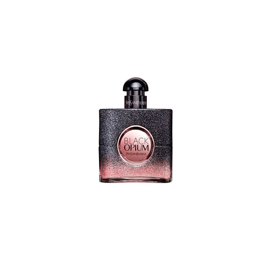 Perfume, Product, Liqueur, Fashion accessory, Cosmetics, Distilled beverage, Metal, Rectangle, 