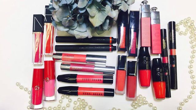 Cosmetics, Red, Lip gloss, Lipstick, Beauty, Pink, Material property, Gloss, Tints and shades, Liquid, 