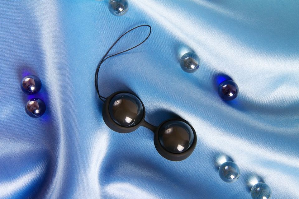 Blue, Water, Drop, Electric blue, Button, Liquid, Macro photography, 