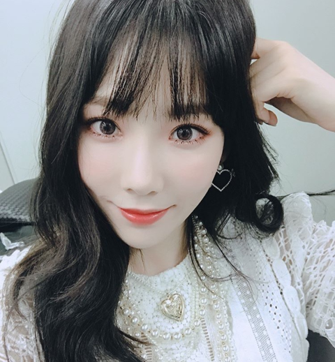 泫雅 太妍 Iu示範秋冬美肌髮色讓妳不用濾鏡也能自動補出柔美光 泫雅 太妍 Iu示範秋冬美肌髮色讓妳不用濾鏡也能自動補出柔美光