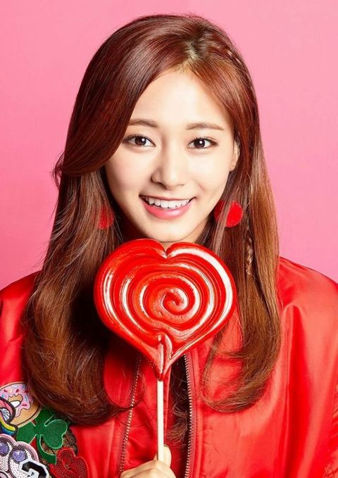 Hair, Lollipop, Red, Beauty, Lip, Heart, Hairstyle, Confectionery, Brown hair, Long hair, 