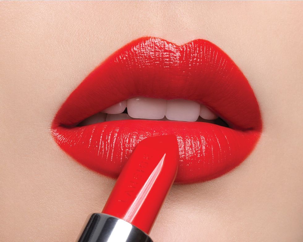 Lip, Red, Lipstick, Orange, Cosmetics, Mouth, Beauty, Lip gloss, Close-up, Material property, 