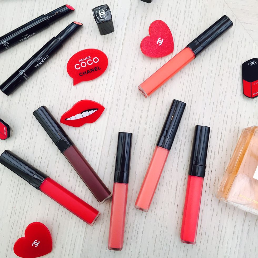 Cosmetics, Red, Beauty, Pink, Lipstick, Lip gloss, Lip, Font, Material property, Carmine, 
