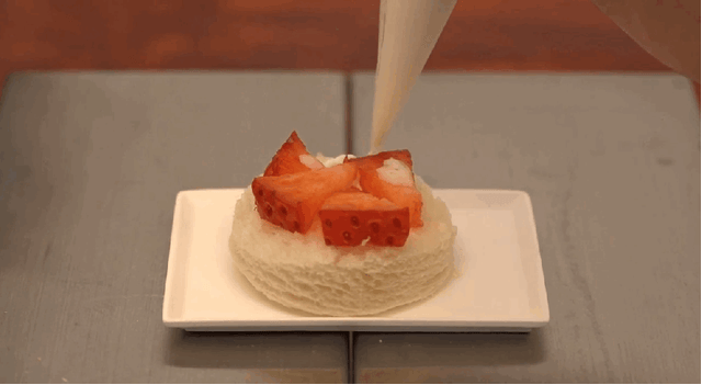 Ingredient, Food, Cuisine, Tableware, Orange, Dish, Serveware, Dishware, Dessert, Plate, 