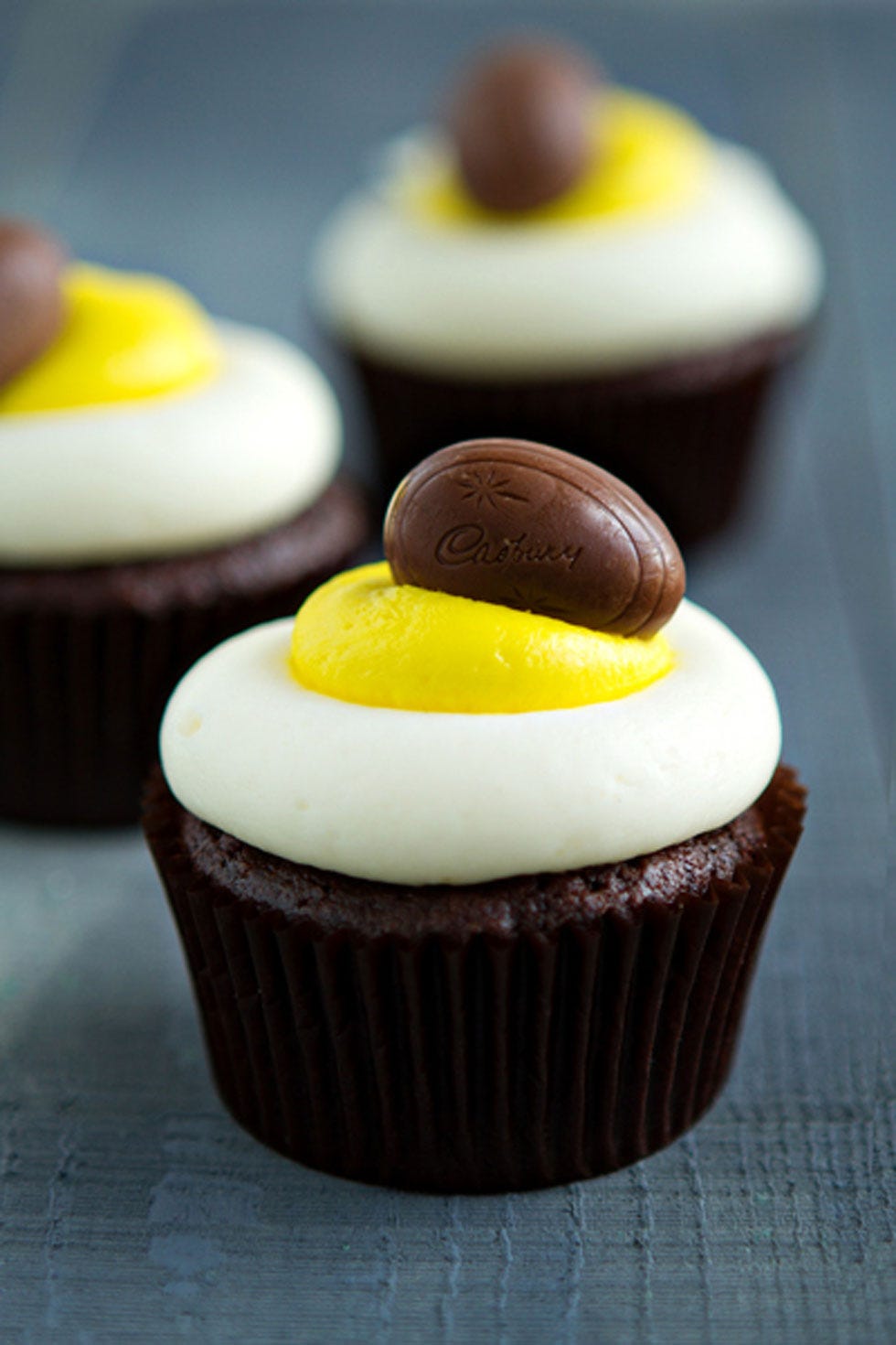 Food, Cupcake, Dessert, Cuisine, Dish, Chocolate, Icing, Ingredient, Baking, Baked goods, 