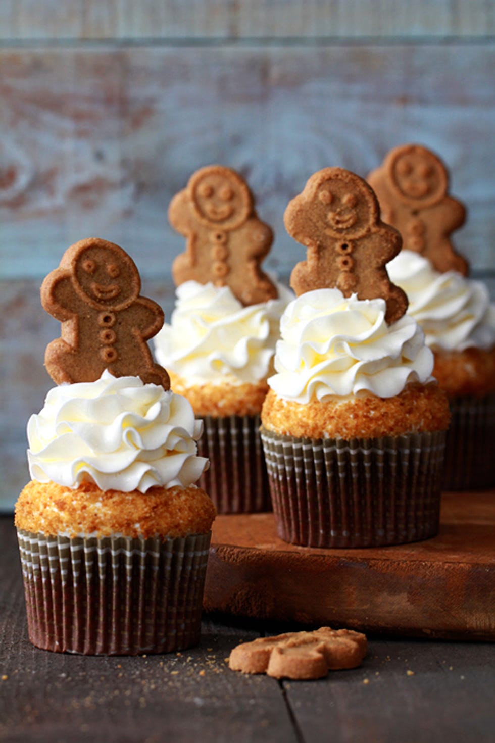 A sweet and spicy cake topped with a smooth, lemony cream cheese frosting makes for the perfect pair. 

<strong>Get the recipe from <a href="http://www.bakersroyale.com/cupcakes/gingerbread-latte-cupcakes/">Bakers Royale</a>.</strong>