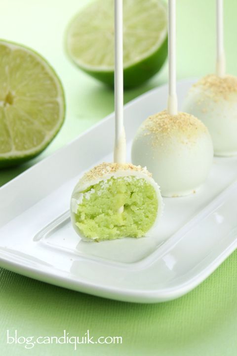 <p>Give cake pops a tropical twist with this key lime variation.</p>
<p>Get the recipe at <a target="_blank" href="http://blog.candiquik.com/key-lime-cake-pops/">Miss CandiQuik</a>.</p>
