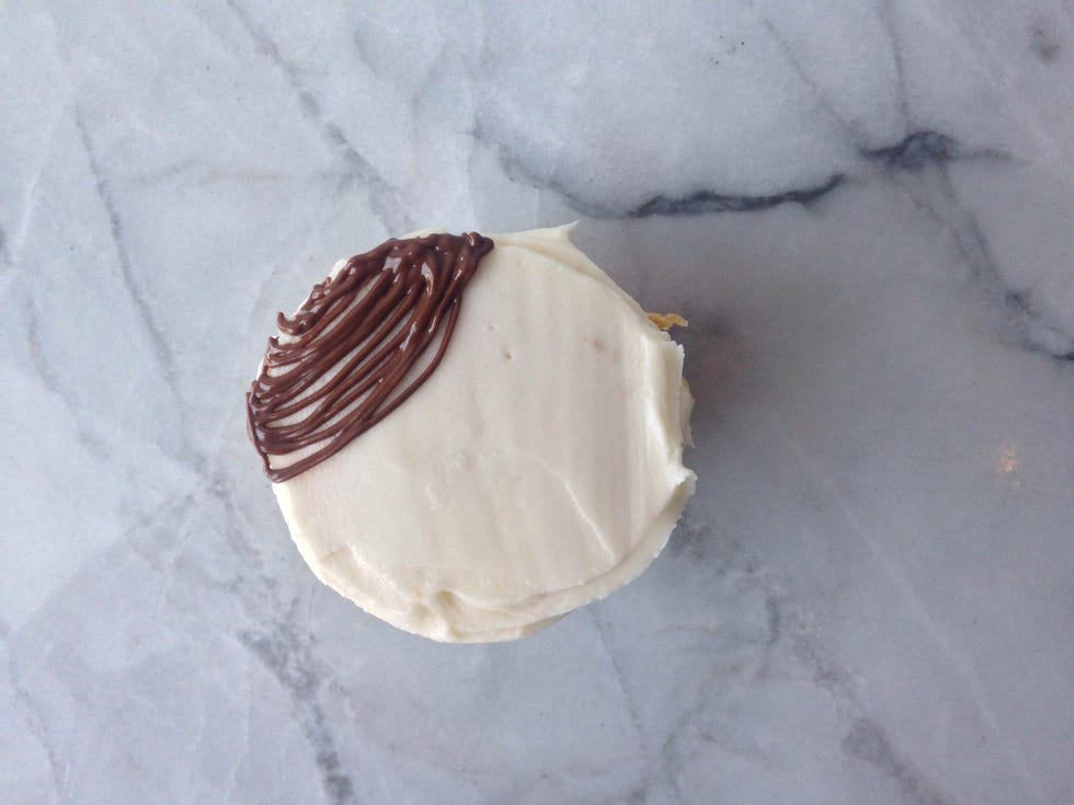Food, Buttercream, Dairy, Cuisine, Cream, Cream cheese, Icing, Dessert, Ingredient, Dish, 