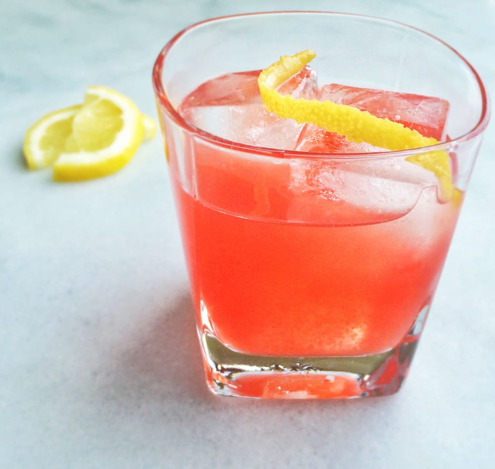 Liquid, Drink, Alcoholic beverage, Fluid, Classic cocktail, Red, Tableware, Juice, Cocktail, Sea breeze, 