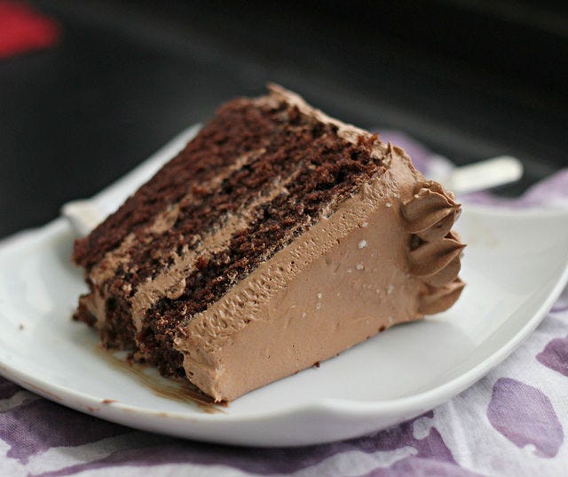 sweet and salty cake chocolate cake with salted caramel chocolat eganache frosting
