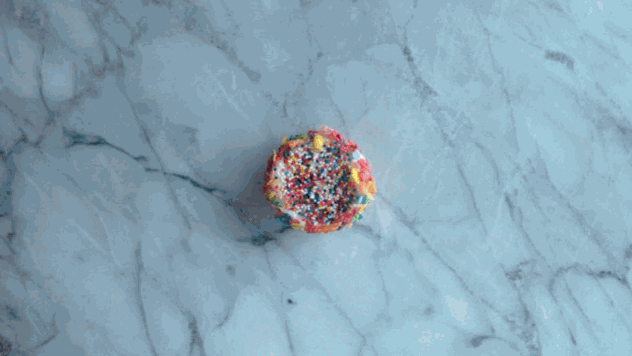 Cupcake Stop Motion (correct crop)