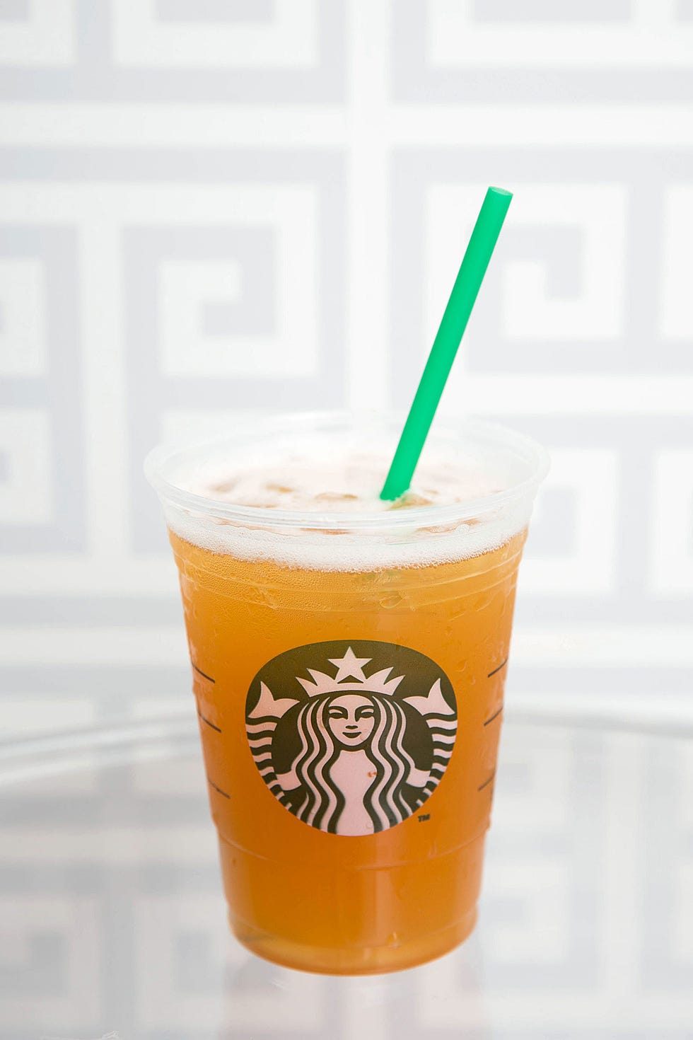 Liquid, Drink, Drinkware, Drinking straw, Tableware, Orange, Logo, Juice, Alcoholic beverage, Fast food, 