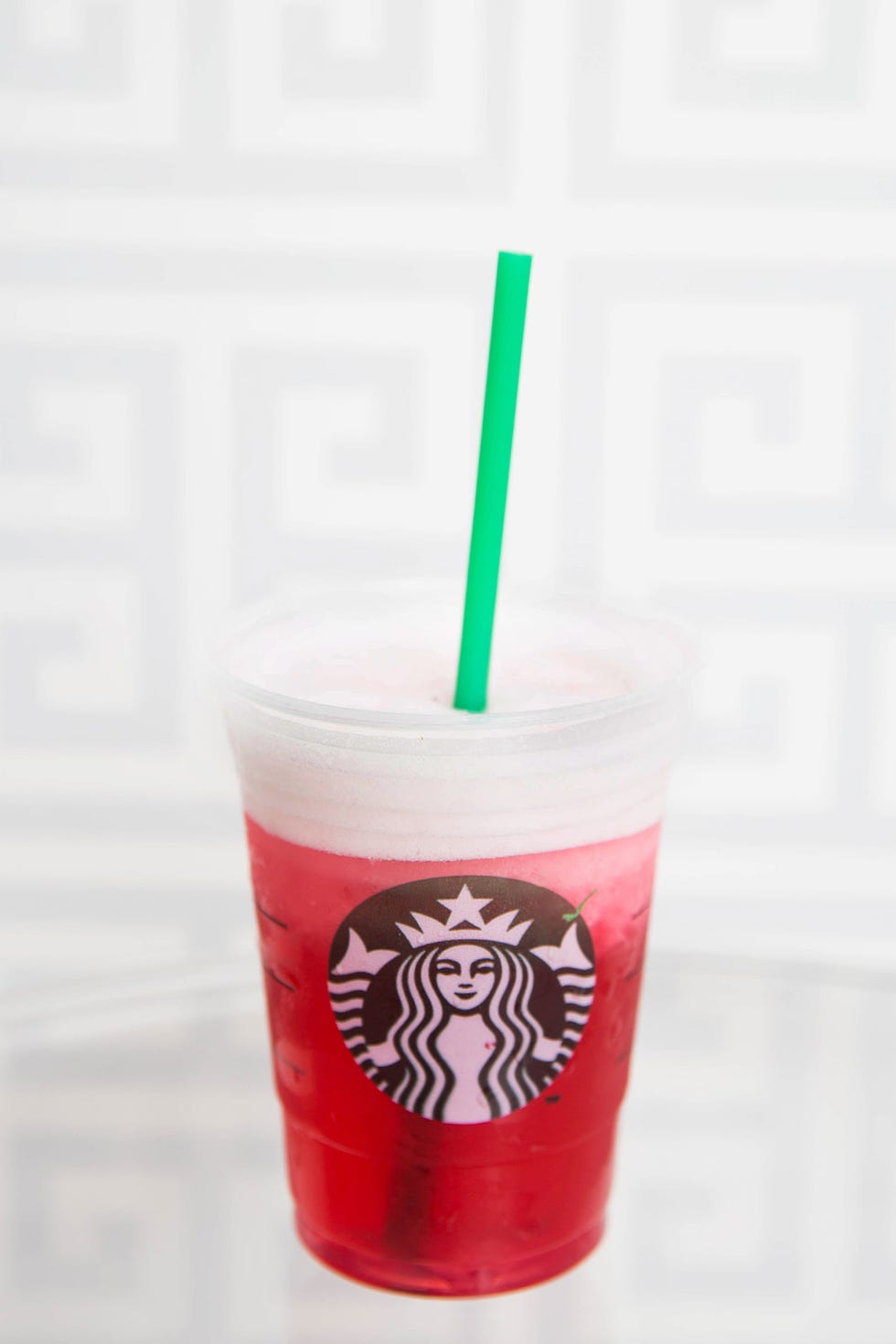 Drink, Drinkware, Liquid, Drinking straw, Carmine, Tableware, Juice, Non-alcoholic beverage, Cup, Carbonated soft drinks, 