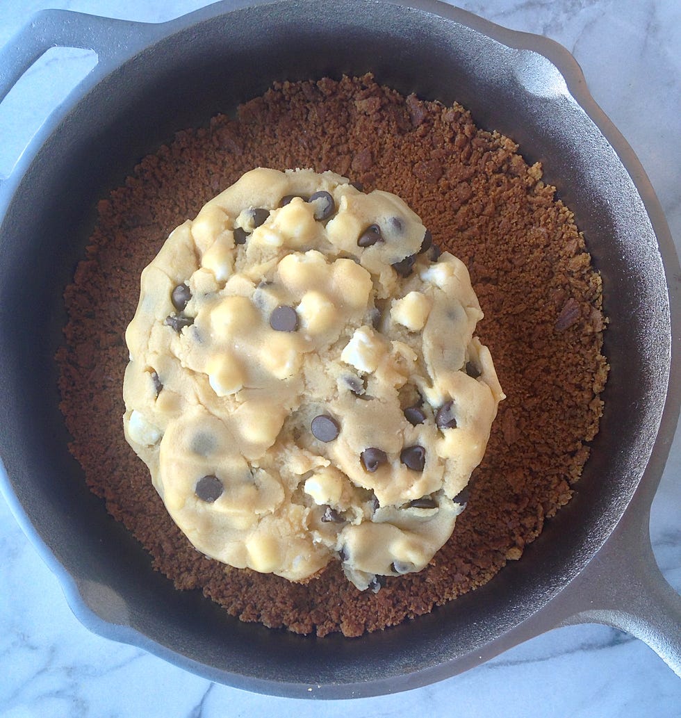 S'mores cookie dough on crust
