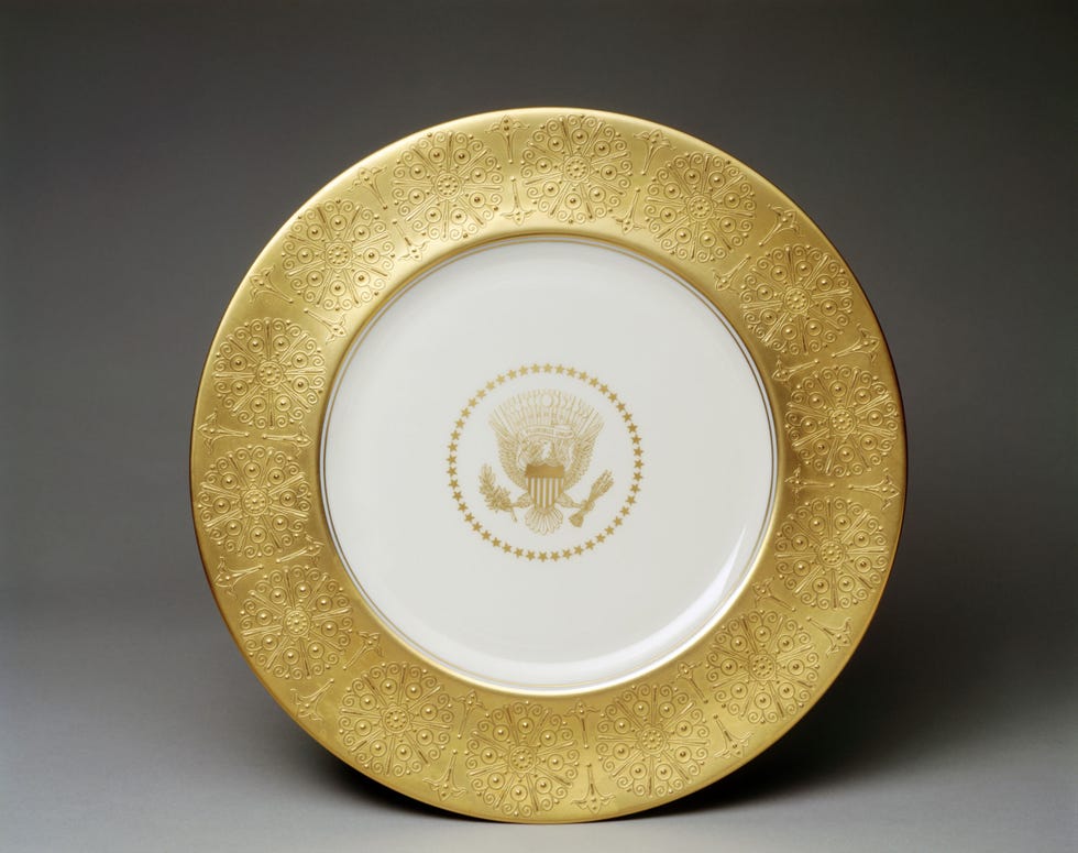 Serveware, Yellow, Dishware, Tableware, Circle, Metal, Porcelain, Natural material, Pottery, Ceramic, 