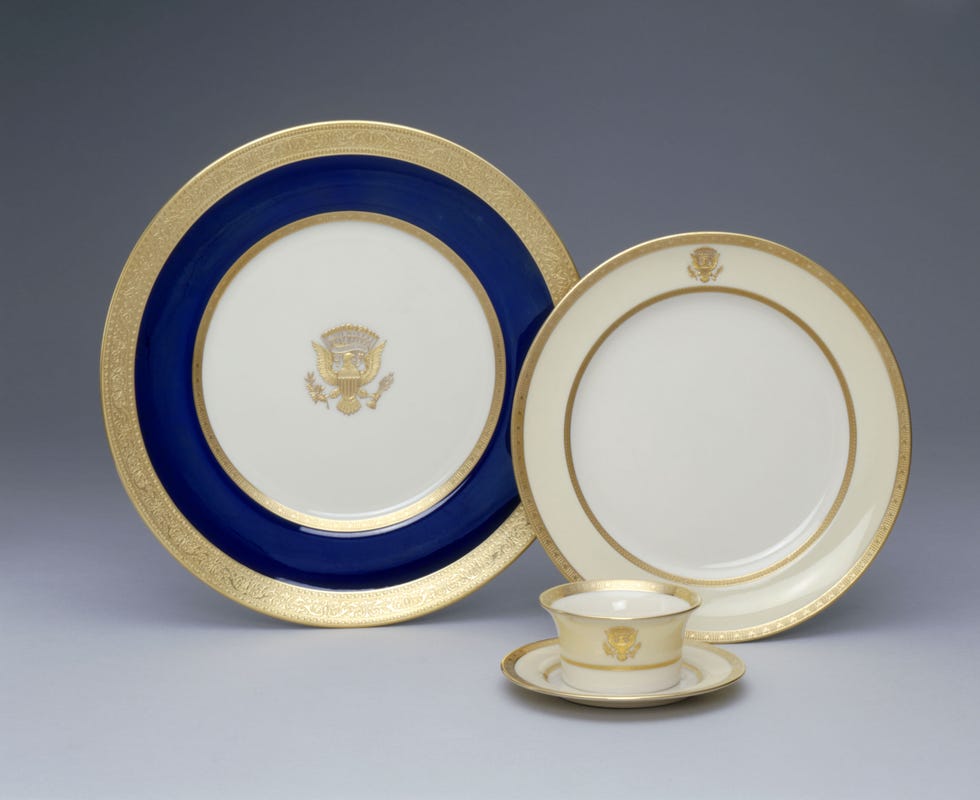 Dishware, Serveware, Porcelain, Metal, Ceramic, Brass, Circle, Natural material, Pottery, Still life photography, 