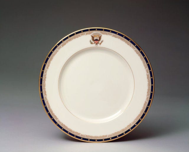 Serveware, Brown, Dishware, Porcelain, Tableware, Ceramic, Pottery, Beige, earthenware, Circle, 